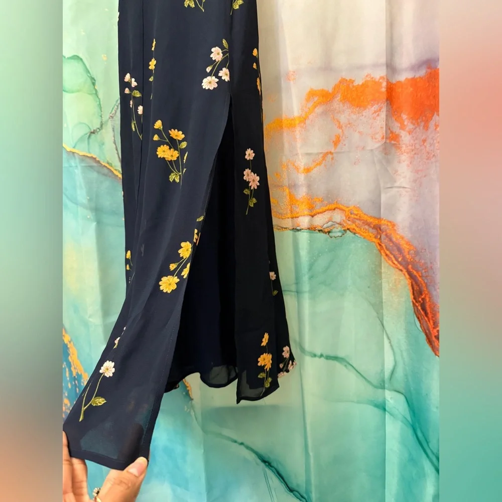 Reformation Fulton Floral Navy Midi Dress in Princess Margaret Size: 4 - Picture 10 of 15
